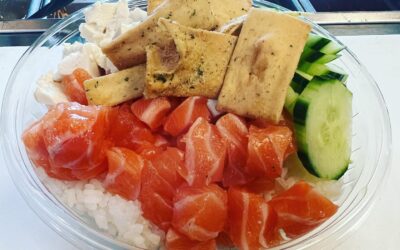 Organic salmon, tofu, cucumber & Garlic chips!!!